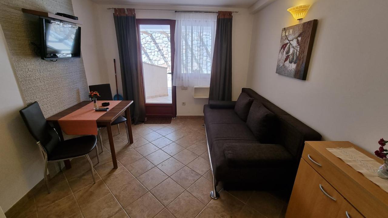 Apartmani Sidro Malinska Exteriér fotografie
