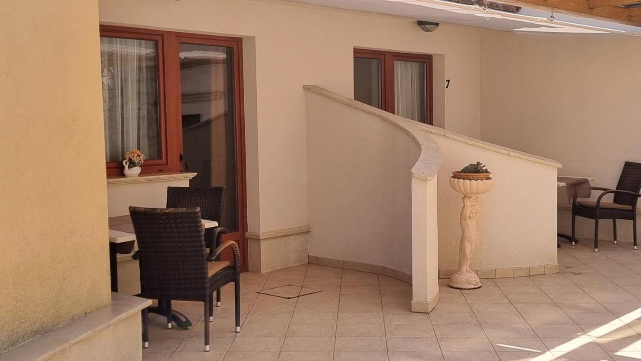 Apartmani Sidro Malinska Exteriér fotografie